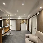 Teseo & Relax بيت ضيافة