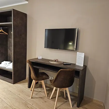 Konukevi Teseo & Relax Cenova