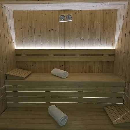 Konukevi Teseo & Relax Cenova